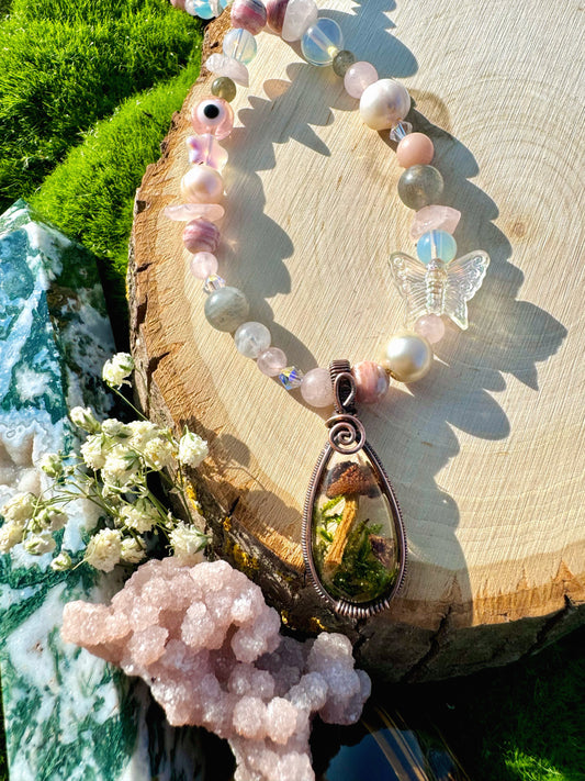 Magic Mushroom 𓍊 - Necklace