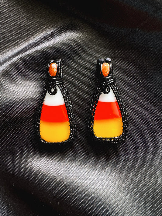 glass candycorn pendy w/ sunstone